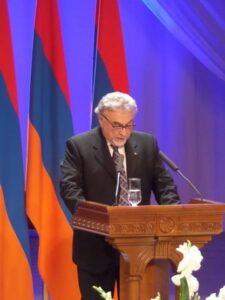 Ընկեր Մայք Խարապեան
